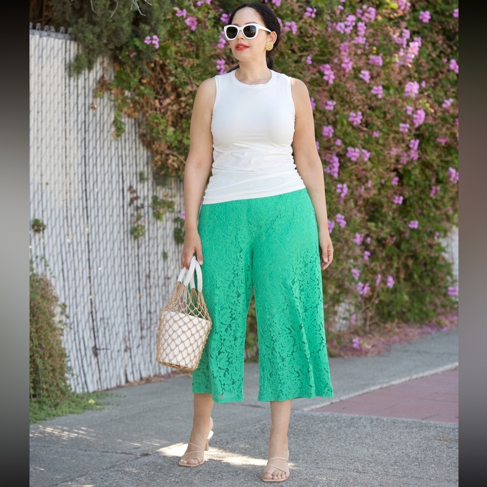 GIRL WITH CURVES Lace Wide Leg Crop Pant A501252